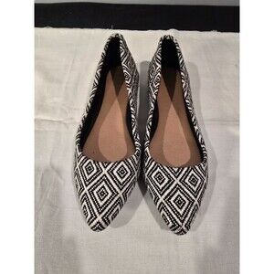 Loft Black & White Geometric Pointed Toe Flats Size 7.5